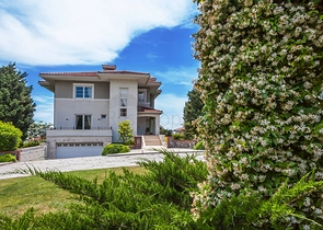 فلل مع اطلالة بحرية في اسطنبول 