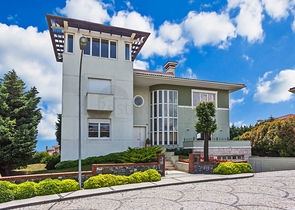 فلل مع اطلالة بحرية في اسطنبول 