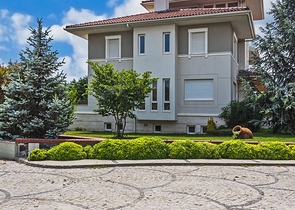 فلل مع اطلالة بحرية في اسطنبول 