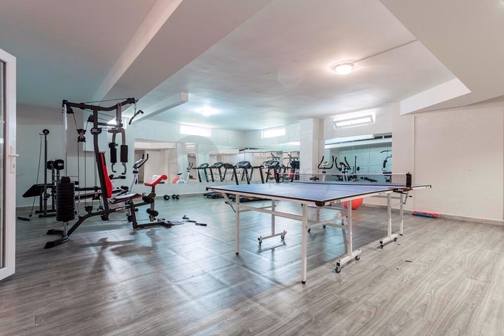 شقة بتخطيط 1+1 ضمن مجمع سكني في منطقة هورما كونيالتي – أنطاليا