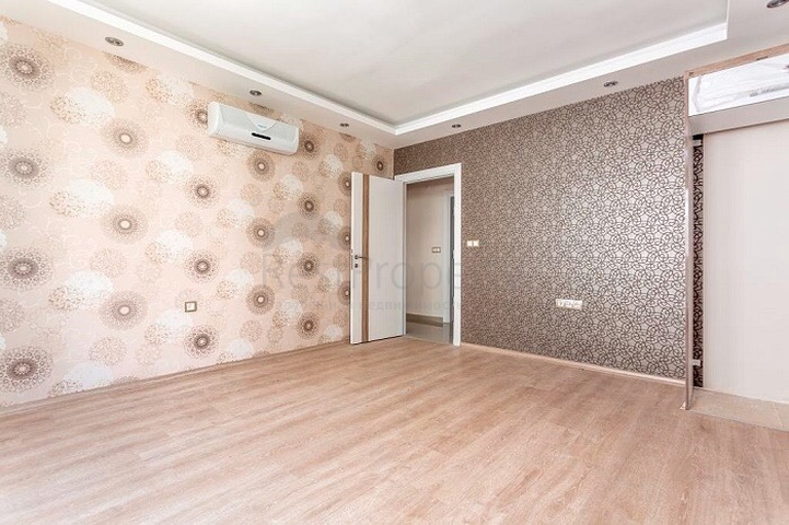 شقة بتخطيط 1+1 ضمن مجمع سكني في منطقة هورما كونيالتي – أنطاليا