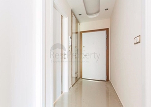 شقة بتخطيط 1+1 ضمن مجمع سكني في منطقة هورما كونيالتي – أنطاليا