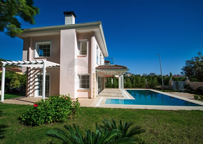 فيلا واسعة منفصلة في منطقة كاميوفا – كيمير