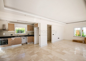 فيلا واسعة منفصلة في منطقة كاميوفا – كيمير