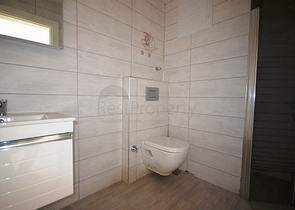 شقة جديدة على بعد 50 متر عن شاطئ البحر في منطقة محمودلار – ألانيا