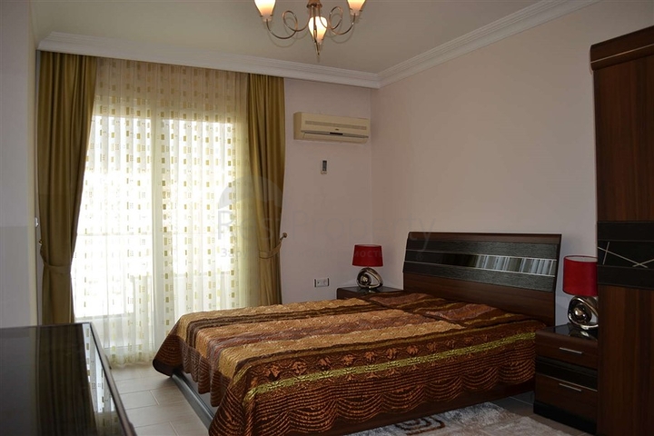 شقة مؤثثة على شاطئ البحر في منطقة محمودلار – ألانيا