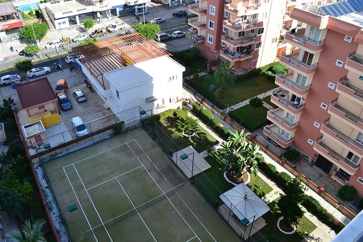 شقة مؤثثة على شاطئ البحر في منطقة محمودلار – ألانيا