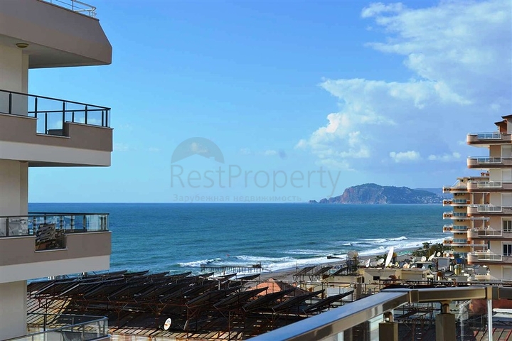 شقة مؤثثة على شاطئ البحر في منطقة محمودلار – ألانيا