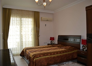 شقة مؤثثة على شاطئ البحر في منطقة محمودلار – ألانيا