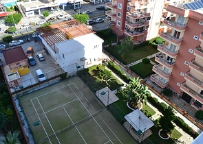 شقة مؤثثة على شاطئ البحر في منطقة محمودلار – ألانيا