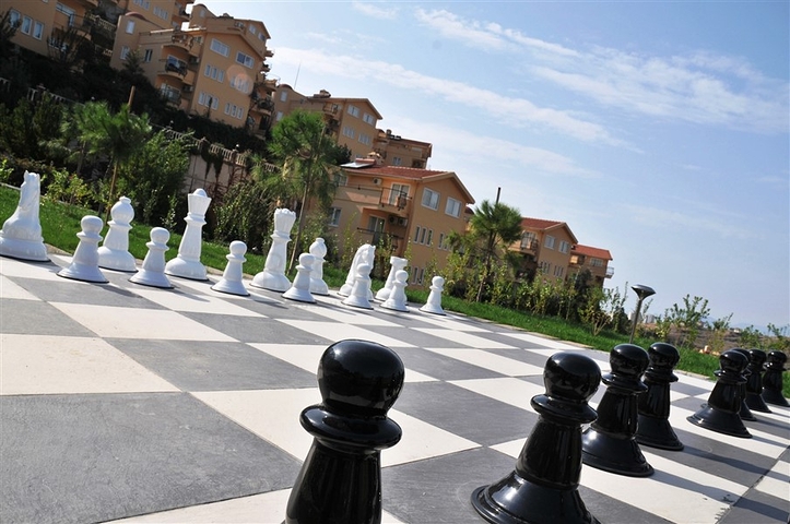 شقق وفلل ضمن مجمع غولد سيتي / الانيا 