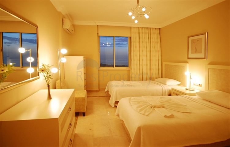 شقق وفلل ضمن مجمع غولد سيتي / الانيا 