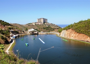 شقق وفلل ضمن مجمع غولد سيتي / الانيا 