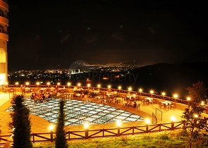 شقق وفلل ضمن مجمع غولد سيتي / الانيا 