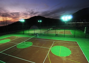 شقق وفلل ضمن مجمع غولد سيتي / الانيا 