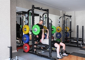 شقق وفلل ضمن مجمع غولد سيتي / الانيا 