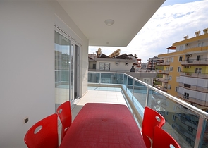 شقة مؤثثة بسعر مناسب في منطقة محمودلار – ألانيا