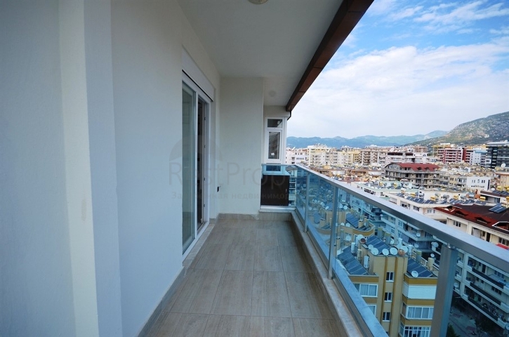 بنتهاوس بتخطيط 3+1 في منطقة محمودلار – ألانيا