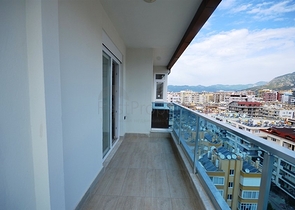 بنتهاوس بتخطيط 3+1 في منطقة محمودلار – ألانيا