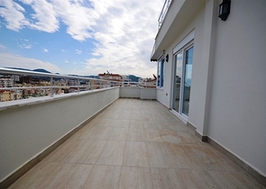 بنتهاوس بتخطيط 3+1 في منطقة محمودلار – ألانيا