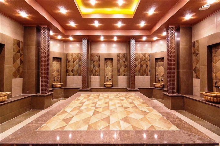 شقة بتخطيط 2+1 ضمن مجمع حديث في منطقة محمودلار – ألانيا