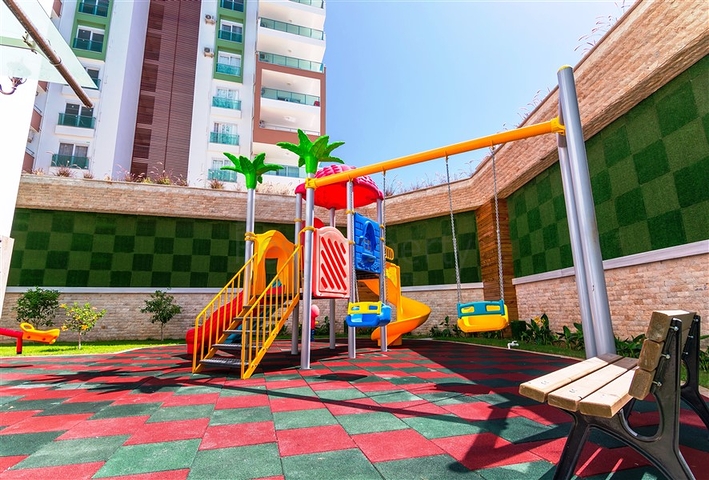 شقة بتخطيط 2+1 ضمن مجمع حديث في منطقة محمودلار – ألانيا