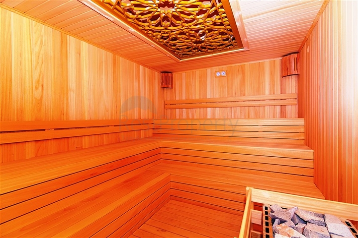 شقة بتخطيط 2+1 ضمن مجمع حديث في منطقة محمودلار – ألانيا