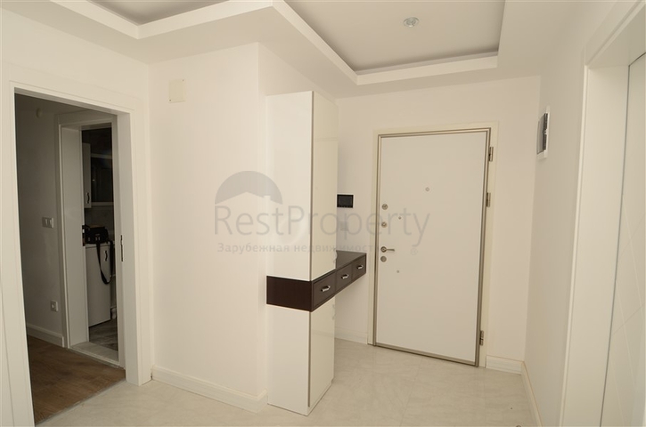 شقة بتخطيط 2+1 ضمن مجمع حديث في منطقة محمودلار – ألانيا