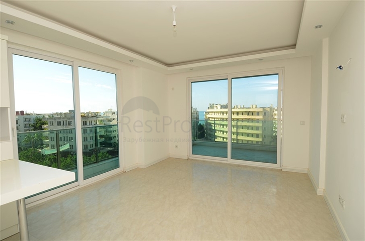 شقة بتخطيط 2+1 ضمن مجمع حديث في منطقة محمودلار – ألانيا