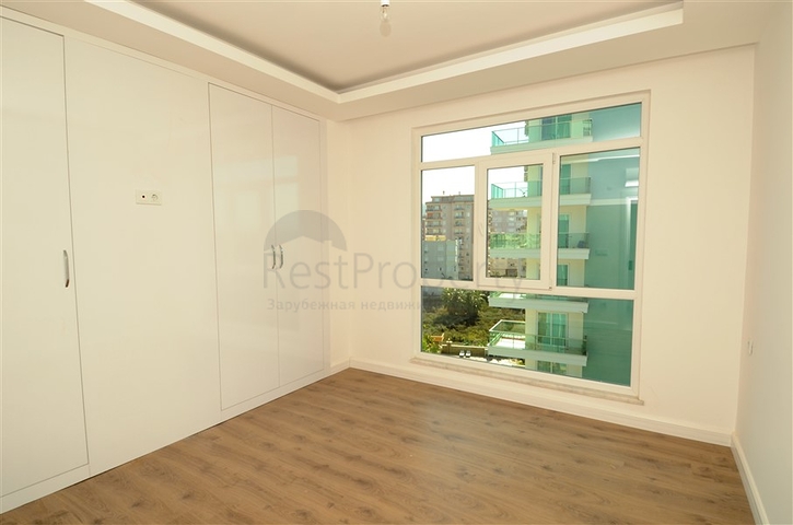 شقة بتخطيط 2+1 ضمن مجمع حديث في منطقة محمودلار – ألانيا