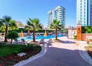 شقة بتخطيط 2+1 ضمن مجمع حديث في منطقة محمودلار – ألانيا