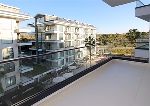 شقة ضمن مجمع سكني فاخر في منطقة كاستل – ألانيا