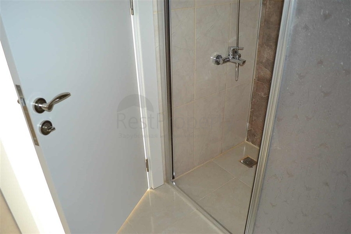 شقة بتخطيط 1+1 في وسط محمودلار – ألانيا