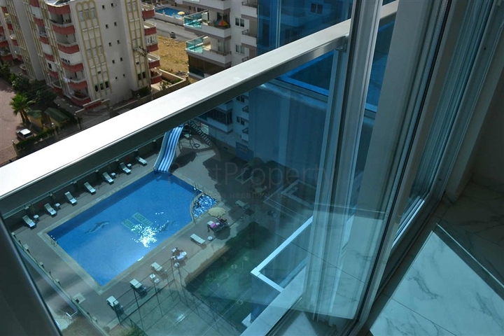 شقة بتخطيط 1+1 في وسط محمودلار – ألانيا