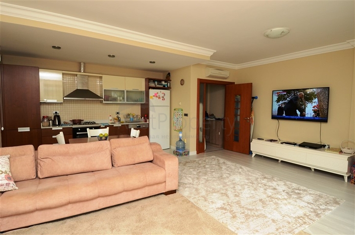 شقة مؤثثة على الخط الأول من البحر في مركز ألانيا