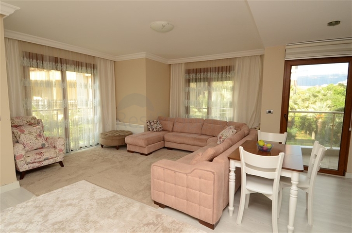 شقة مؤثثة على الخط الأول من البحر في مركز ألانيا