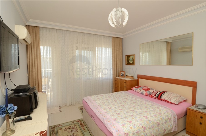 دوبلكس مؤثثة بالكامل في منطقة محمودلار – ألانيا