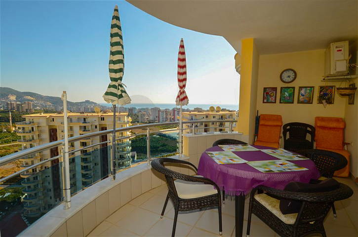 دوبلكس مؤثثة بالكامل في منطقة محمودلار – ألانيا