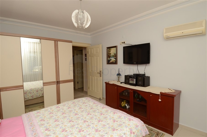 دوبلكس مؤثثة بالكامل في منطقة محمودلار – ألانيا