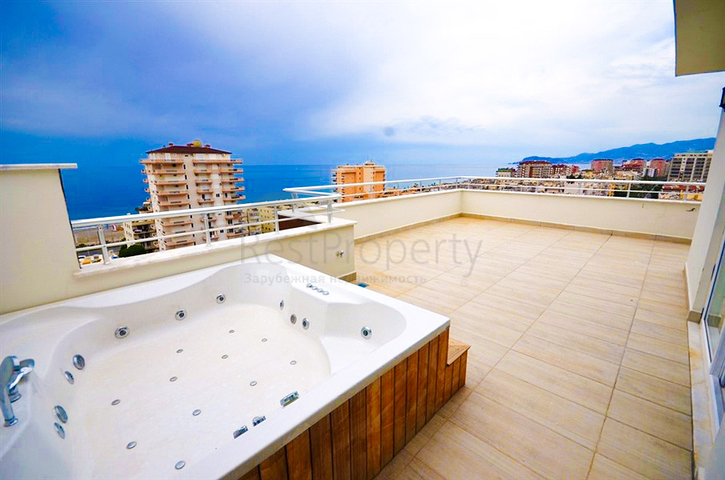 شقة بنتهاوس مع مناظر ساحرة لاتوصف في منطقة محمودلار – ألانيا