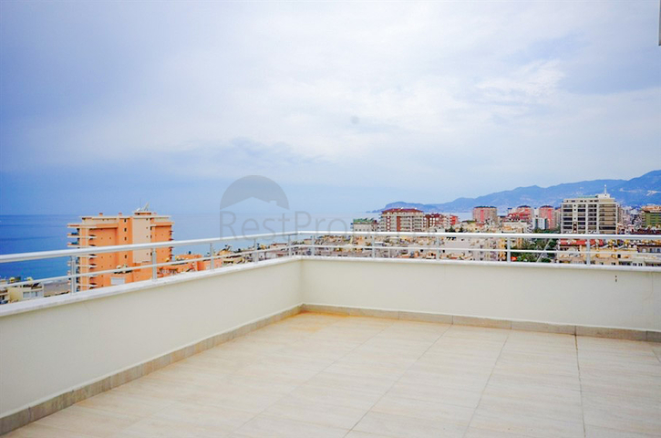 شقة بنتهاوس مع مناظر ساحرة لاتوصف في منطقة محمودلار – ألانيا