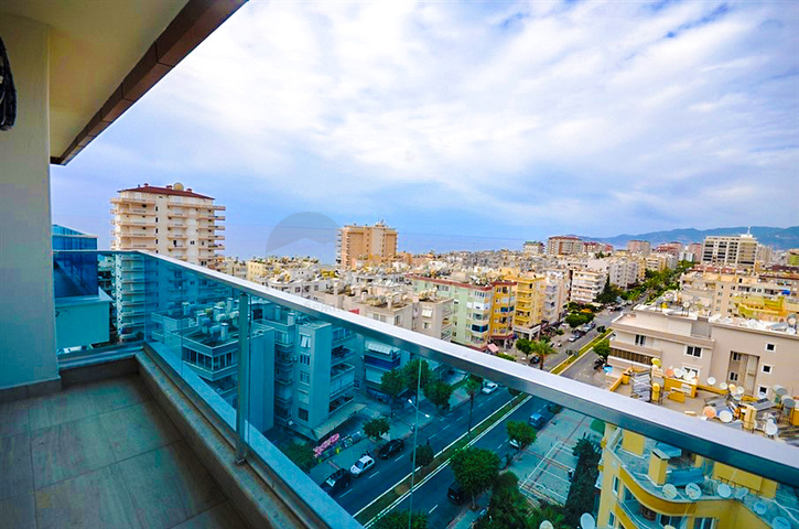 شقة بنتهاوس مع مناظر ساحرة لاتوصف في منطقة محمودلار – ألانيا