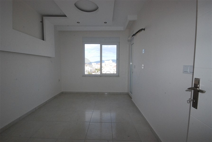 شقق بتخطيط 1+1 في منطقة محمودلار – ألانيا