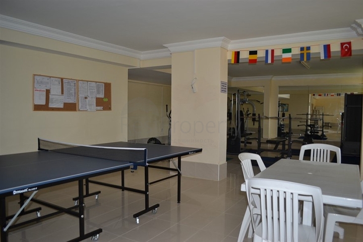 شقة مؤثثة بإطلالة مباشرة على البحر في منطقة محمودلار – ألانيا