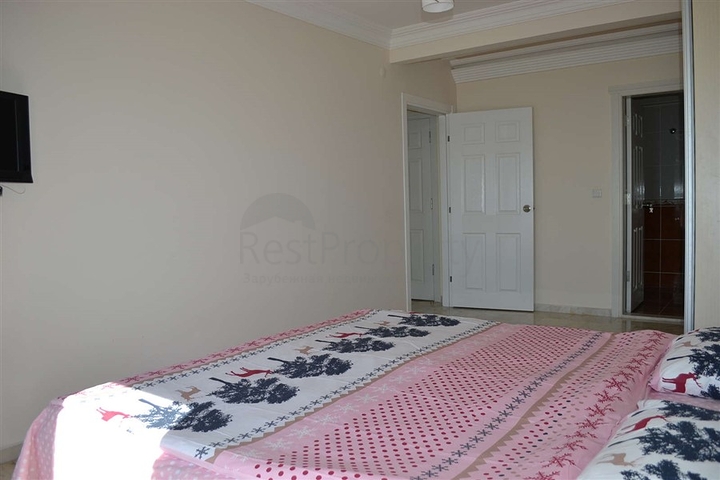 شقة مؤثثة بإطلالة مباشرة على البحر في منطقة محمودلار – ألانيا