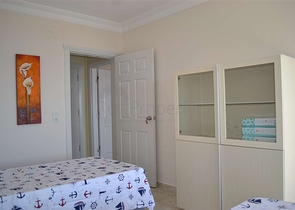 شقة مؤثثة بإطلالة مباشرة على البحر في منطقة محمودلار – ألانيا