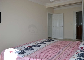 شقة مؤثثة بإطلالة مباشرة على البحر في منطقة محمودلار – ألانيا