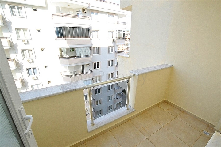 شقة عائلية واسعة مؤثثة في منطقة محمودلار – ألانيا