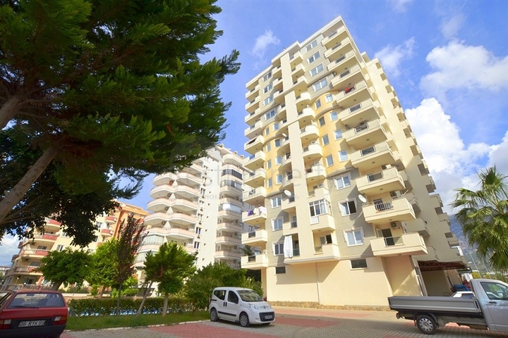 شقة عائلية واسعة مؤثثة في منطقة محمودلار – ألانيا