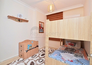 شقة عائلية واسعة مؤثثة في منطقة محمودلار – ألانيا